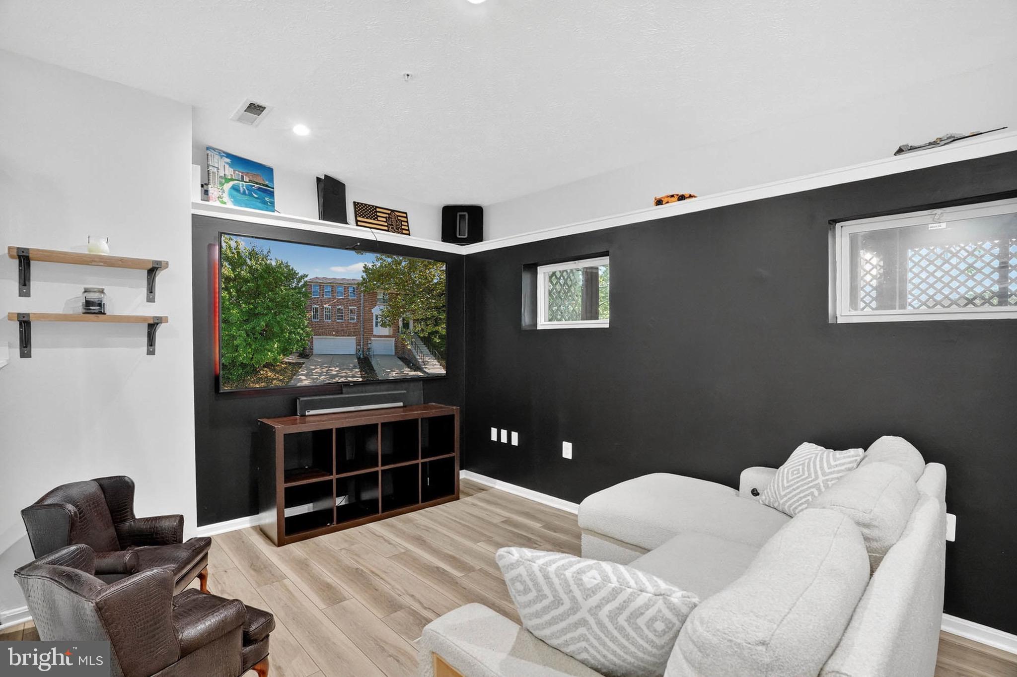 SNOWDEN RIDGE - Residential