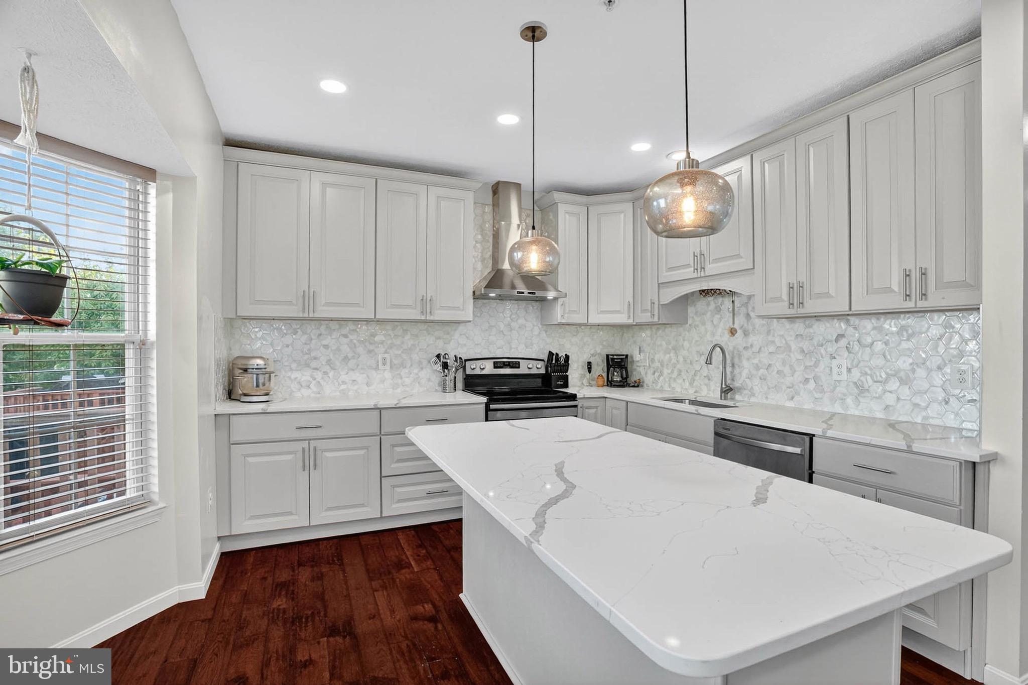 SNOWDEN RIDGE - Residential