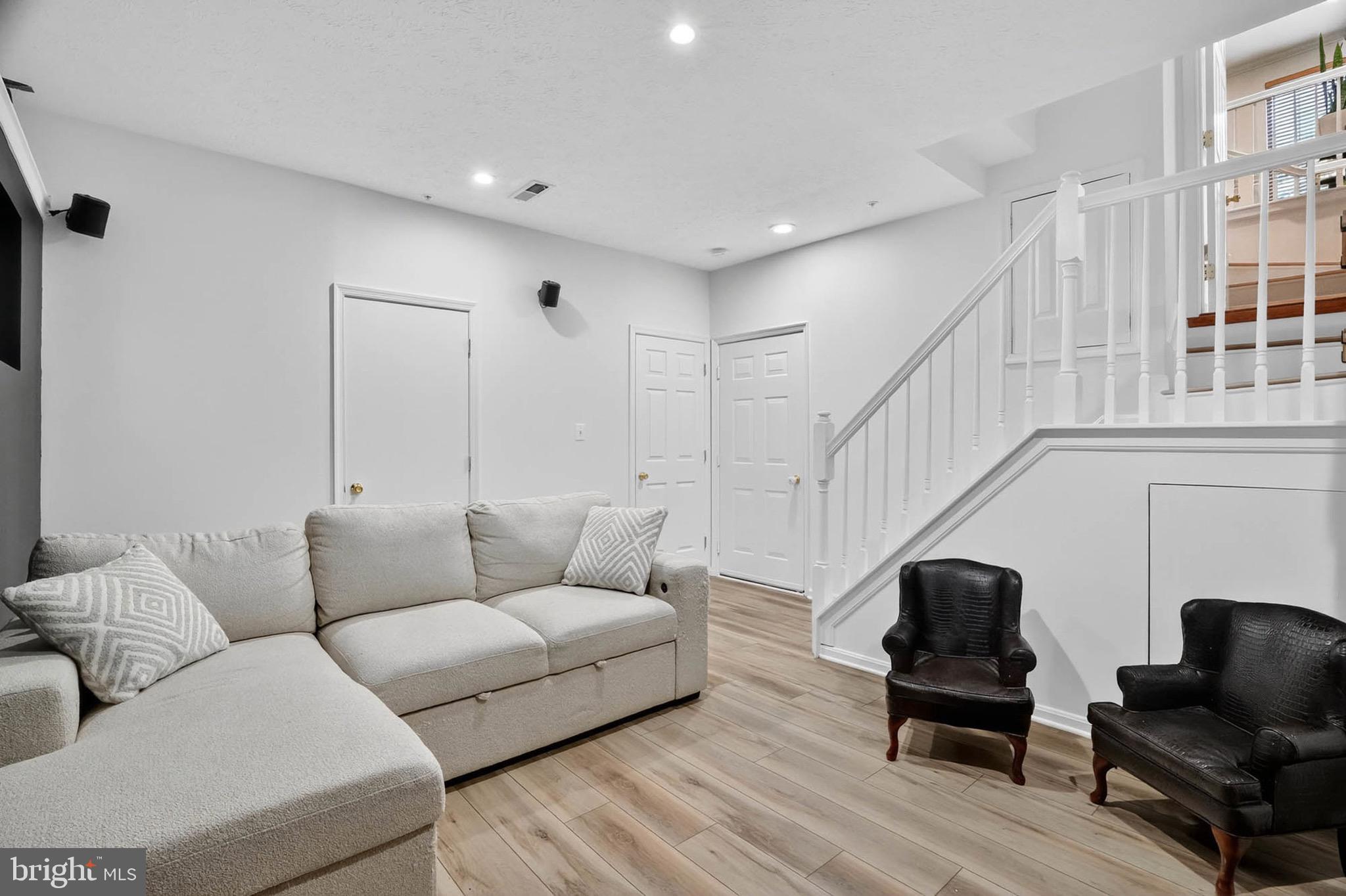 SNOWDEN RIDGE - Residential