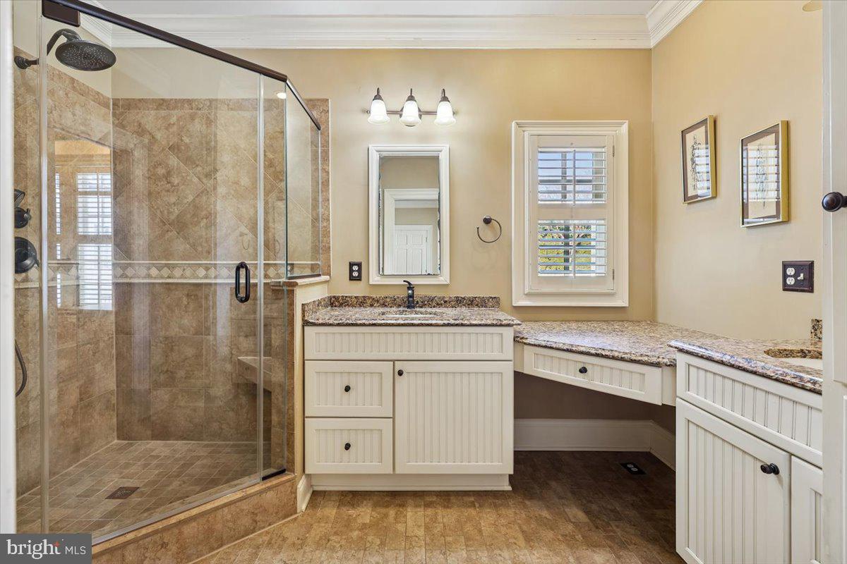 WILLIAMSBURG COMMONS - Residential