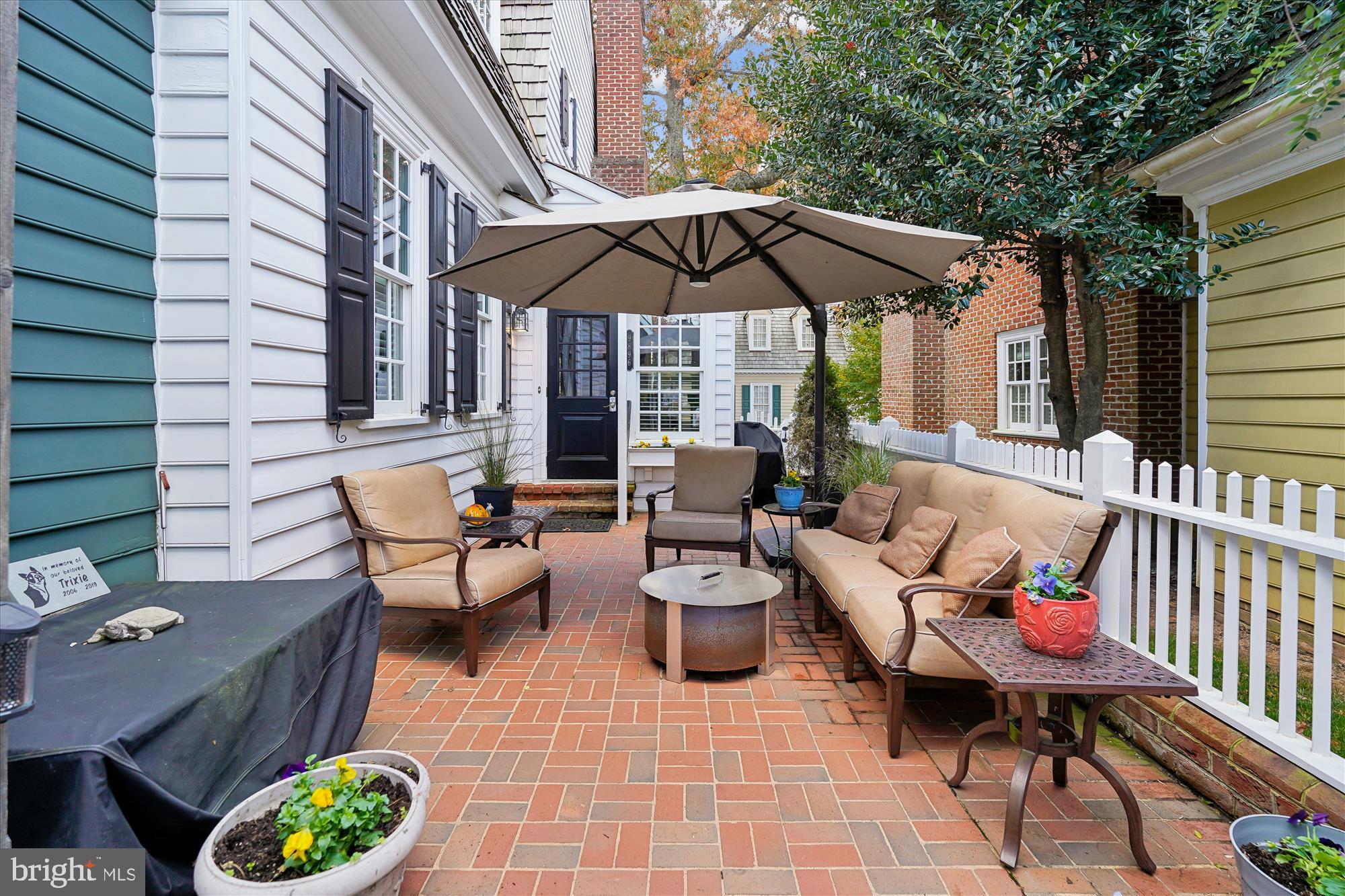 WILLIAMSBURG COMMONS - Residential