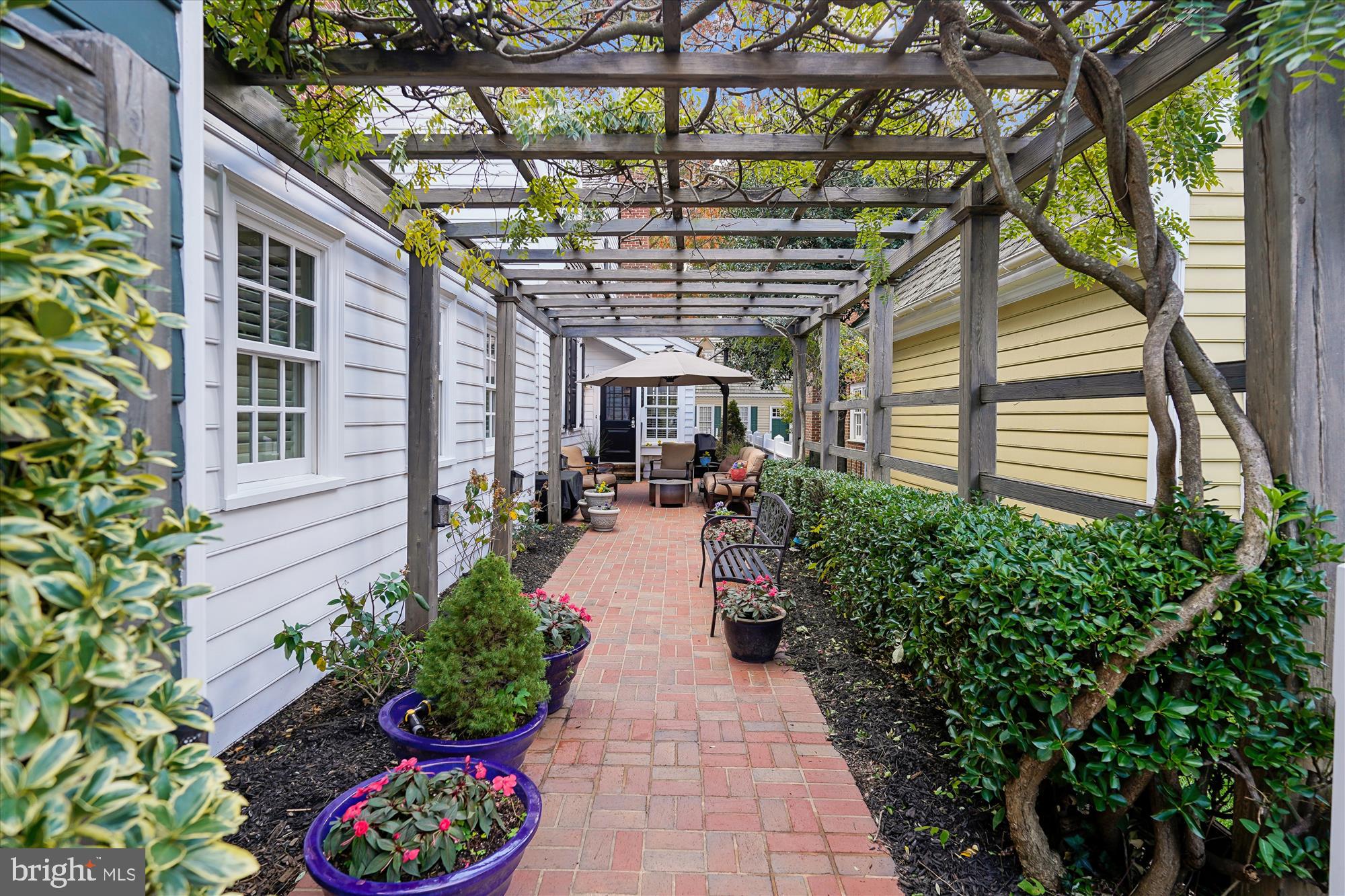 9896 PALACE GREEN WAY