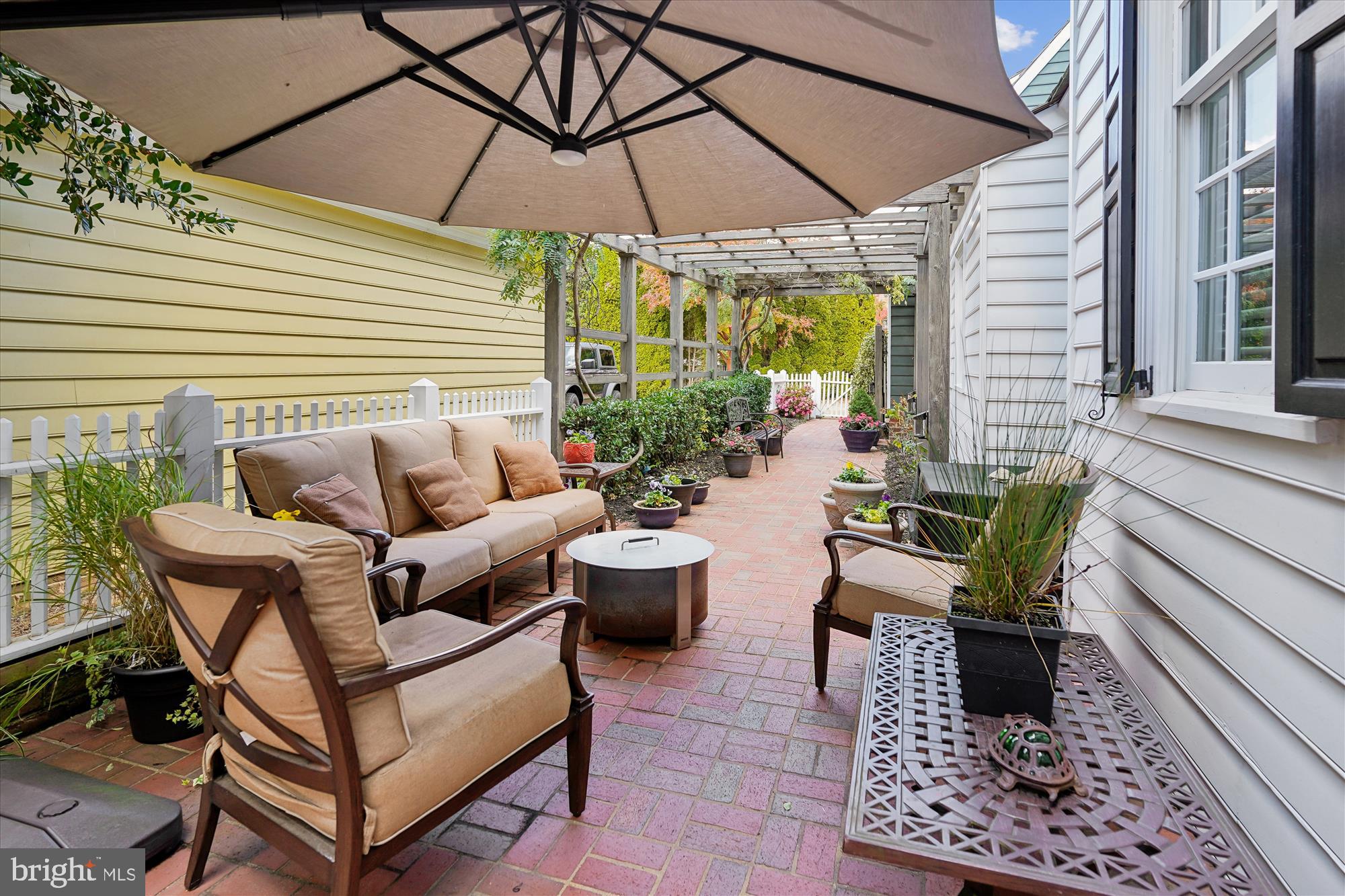 9896 PALACE GREEN WAY