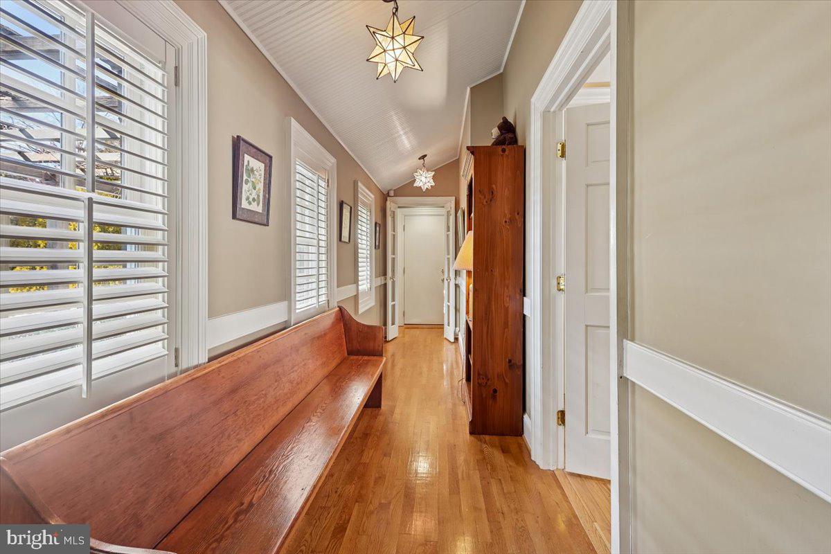 WILLIAMSBURG COMMONS - Residential