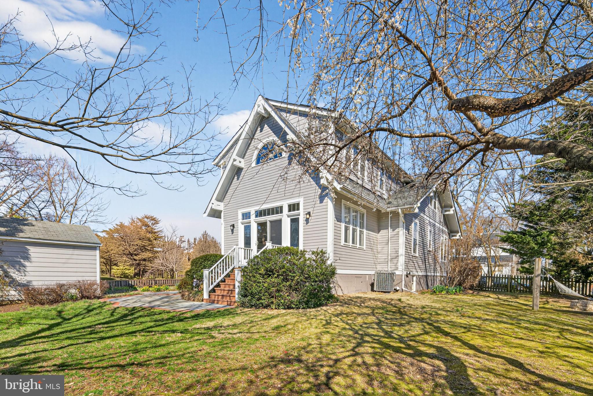 1816 N KENMORE STREET