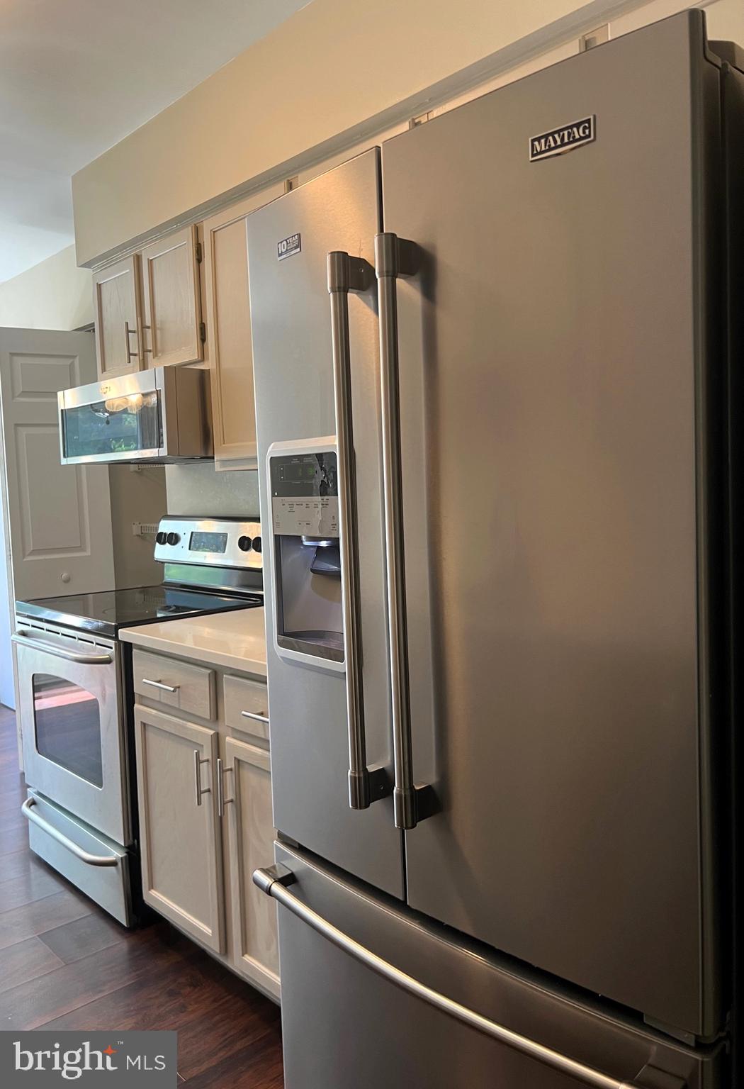 HOMELAND VILLAGE - Residential Lease