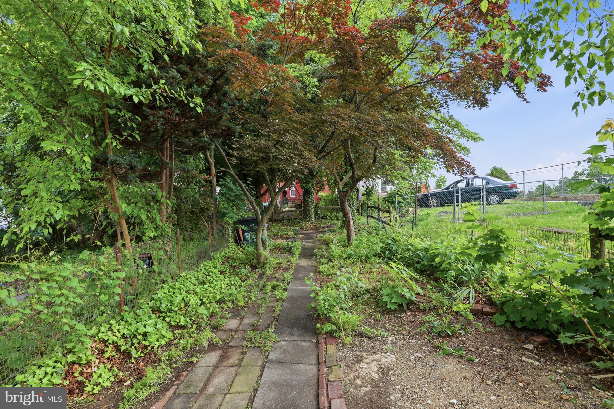 NORTH YORK - Residential