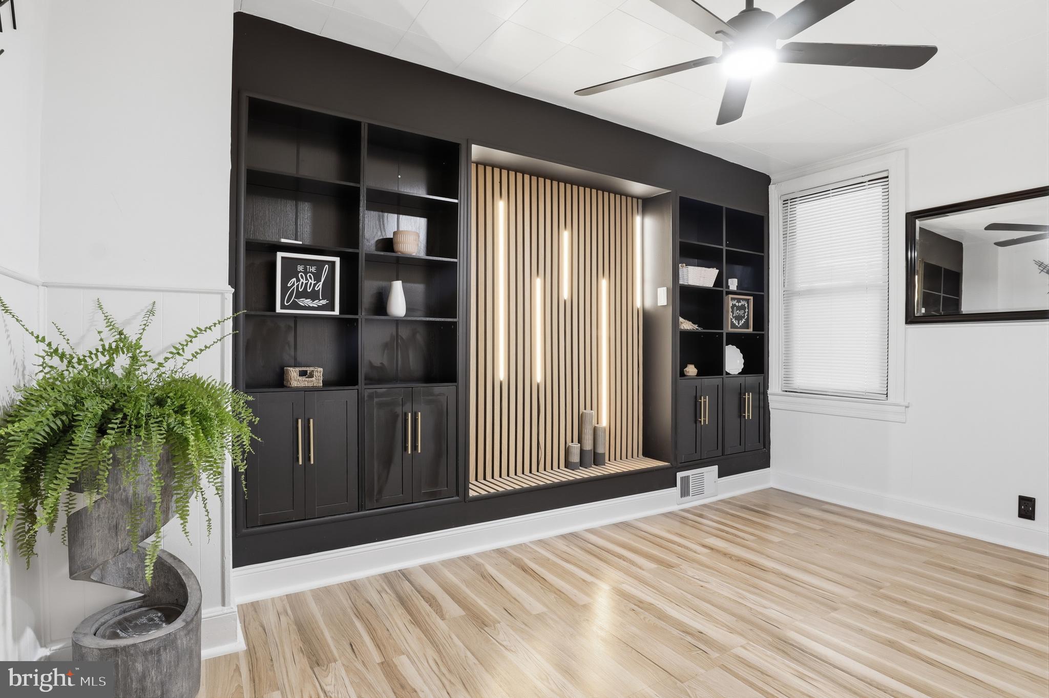NORTH YORK - Residential