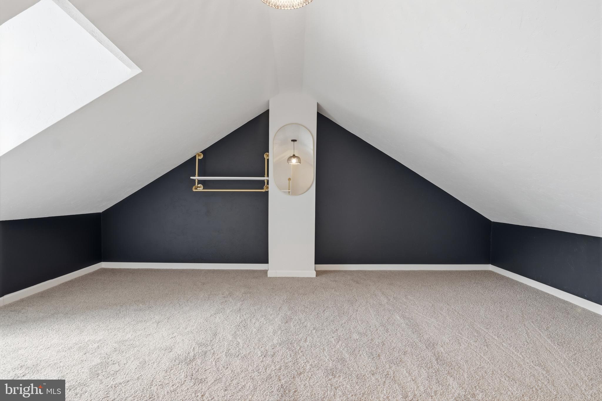 NORTH YORK - Residential
