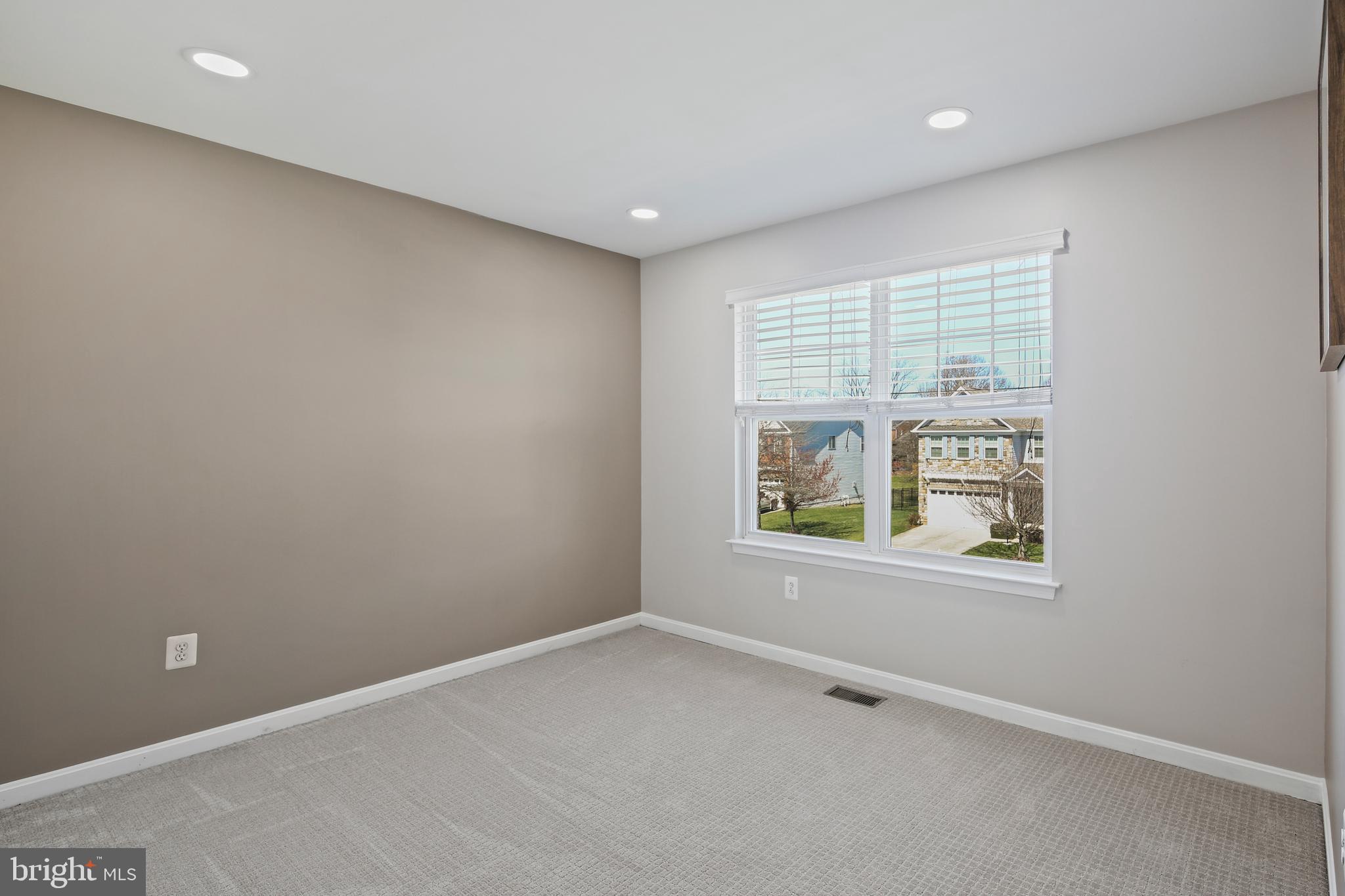 DIXON CROSSING - Residential