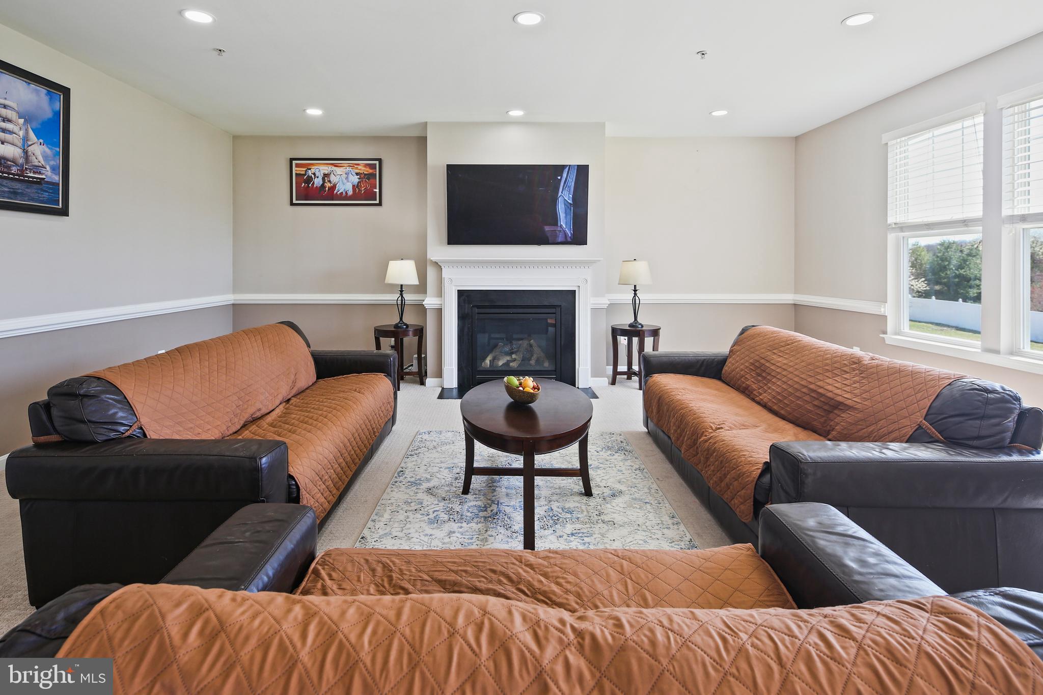 DIXON CROSSING - Residential