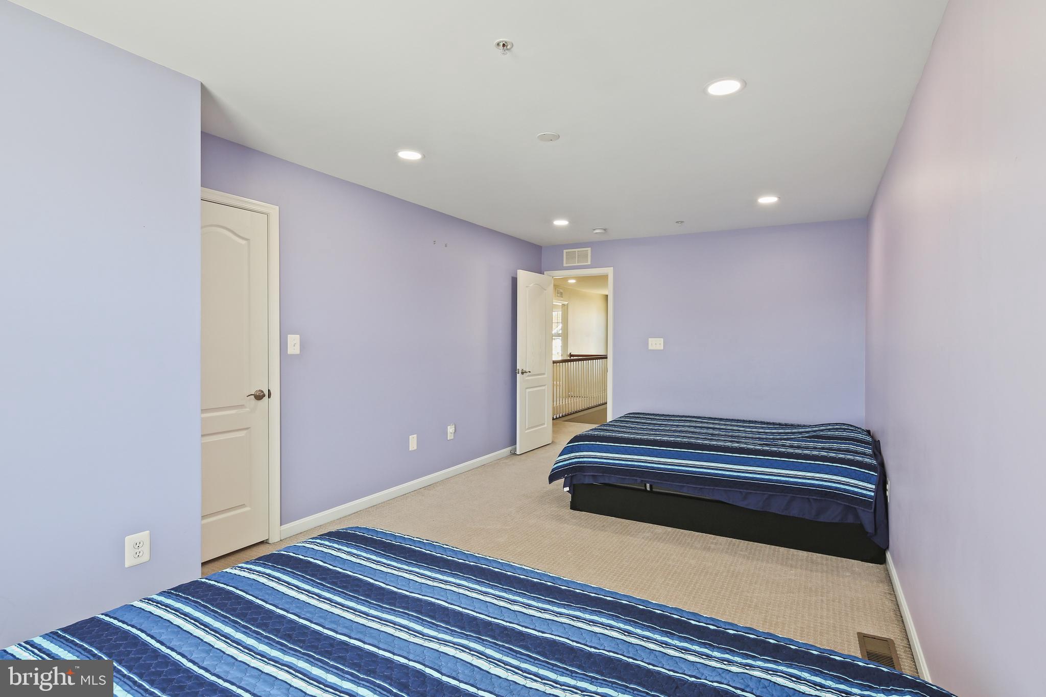 DIXON CROSSING - Residential