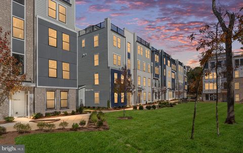 Condo For Sale - 45199 Drowes Terrace<br/> DULLES, VA 20166