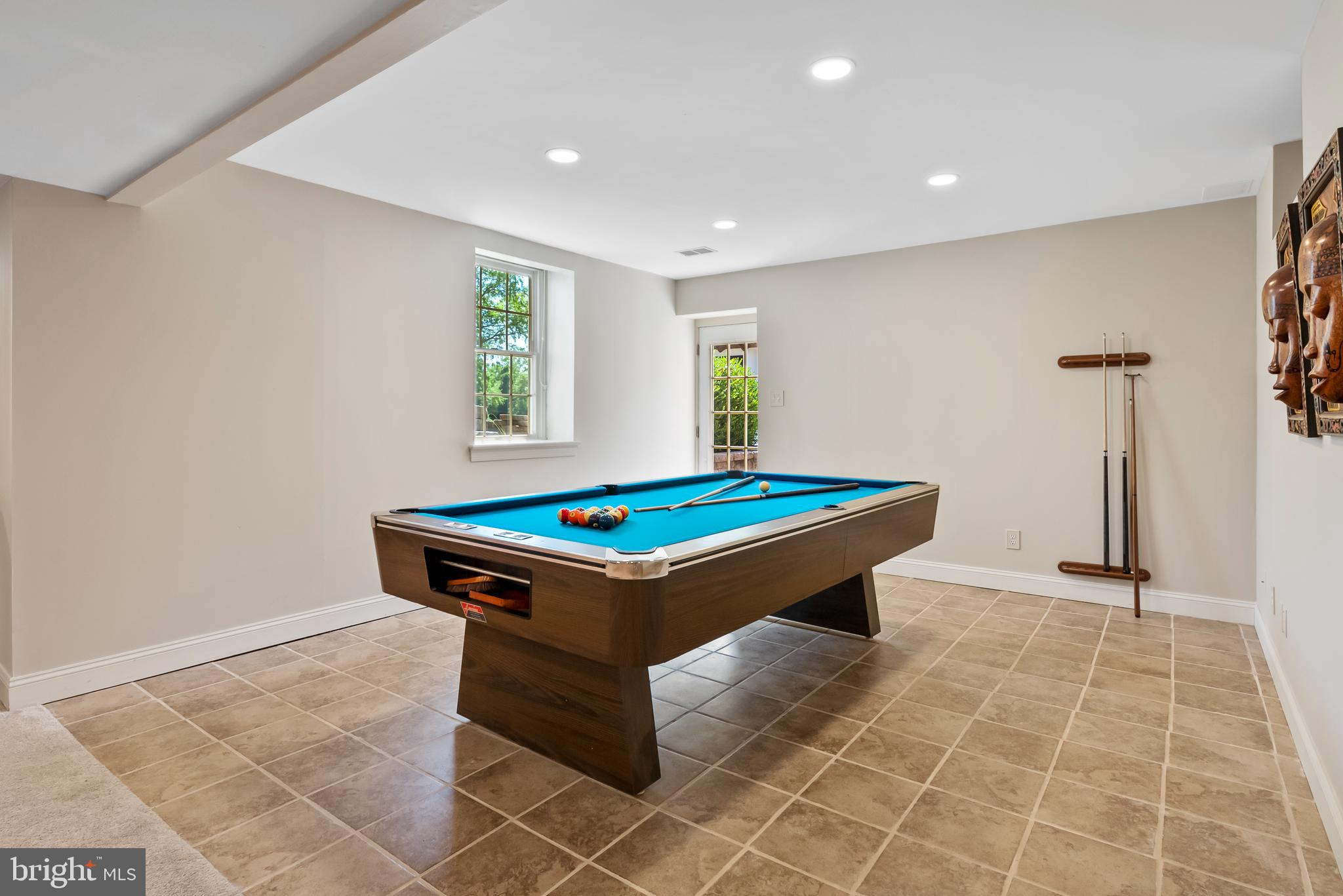 FOLLY HILL FARMS - Residential