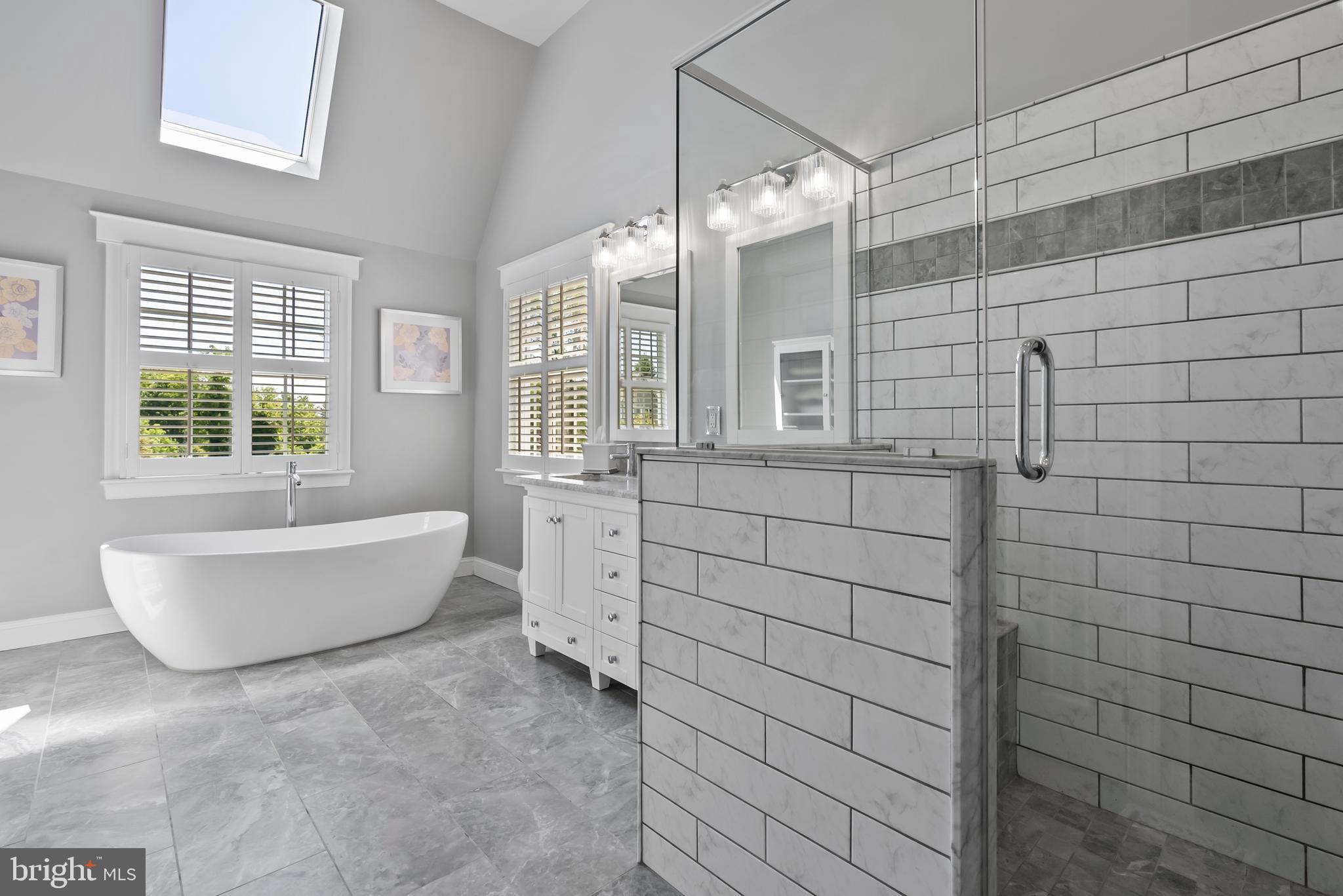 FOLLY HILL FARMS - Residential