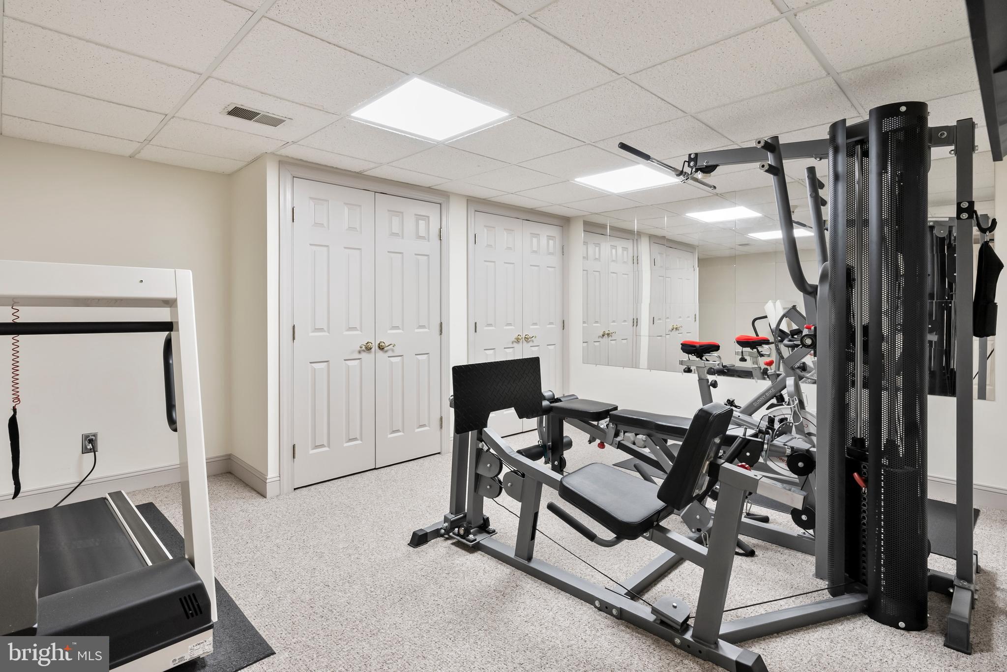 FOLLY HILL FARMS - Residential