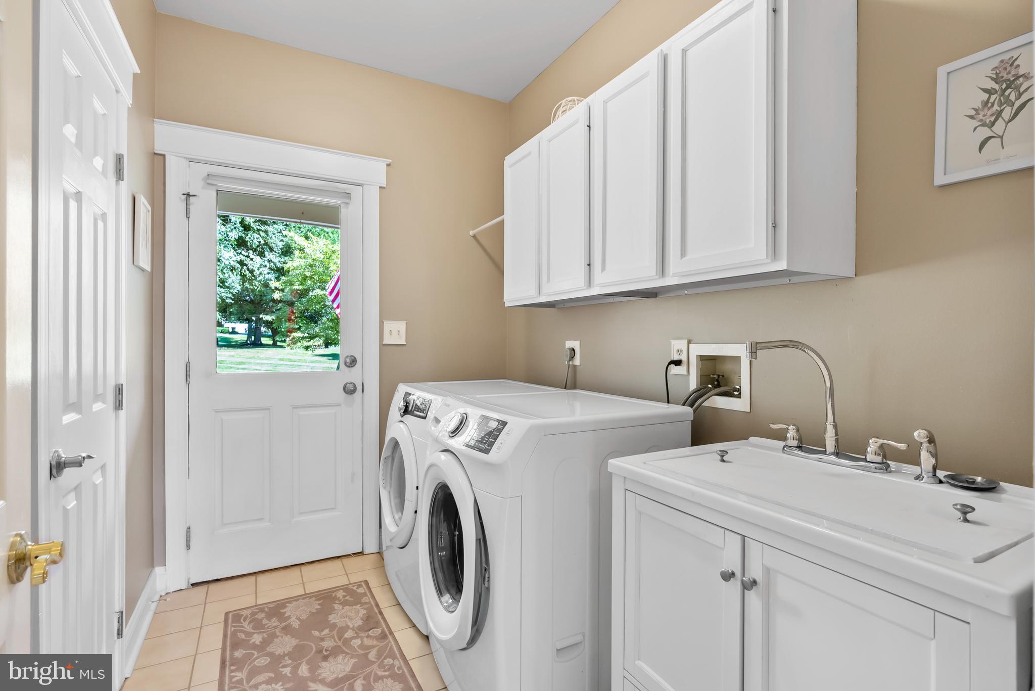 FOLLY HILL FARMS - Residential