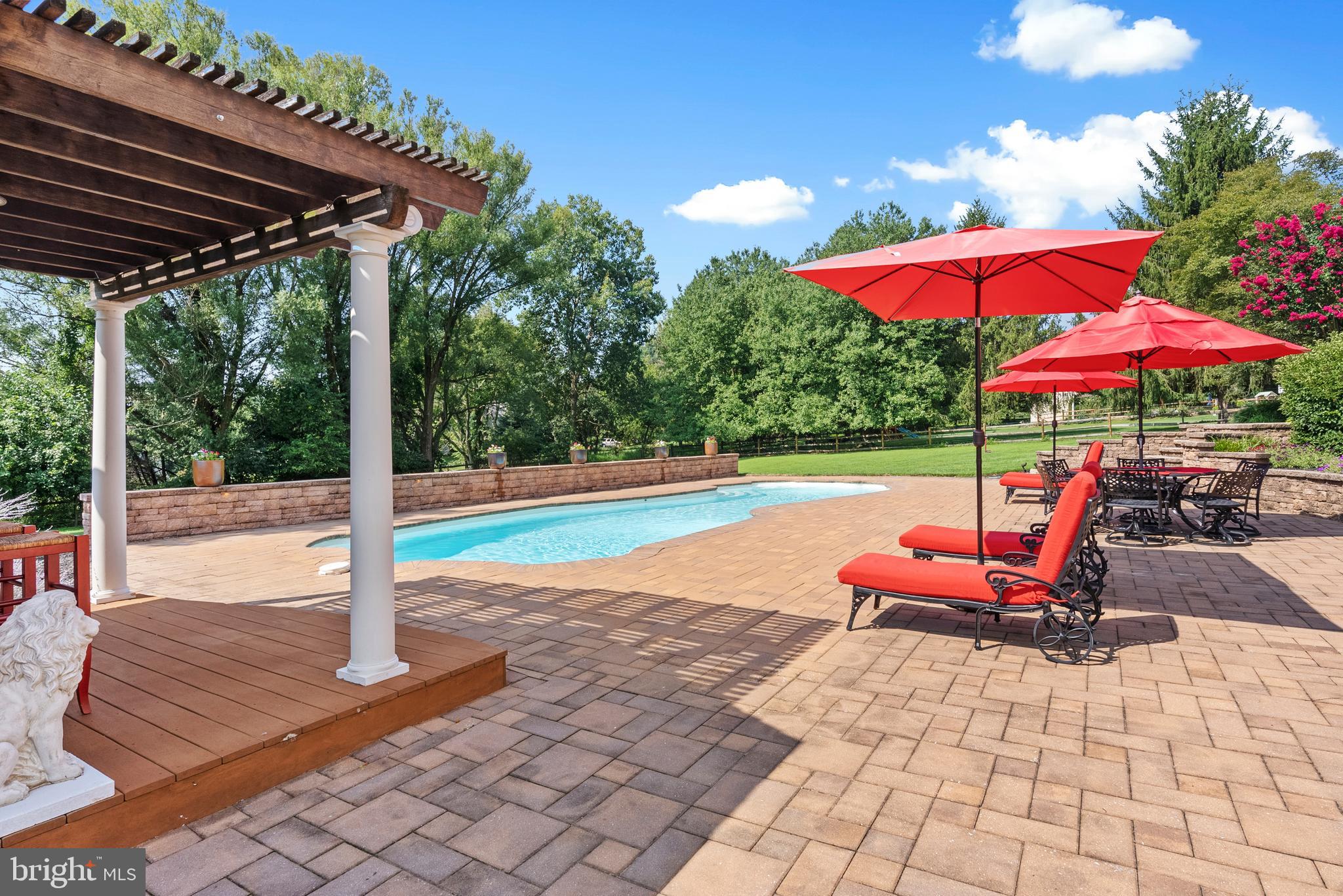 FOLLY HILL FARMS - Residential