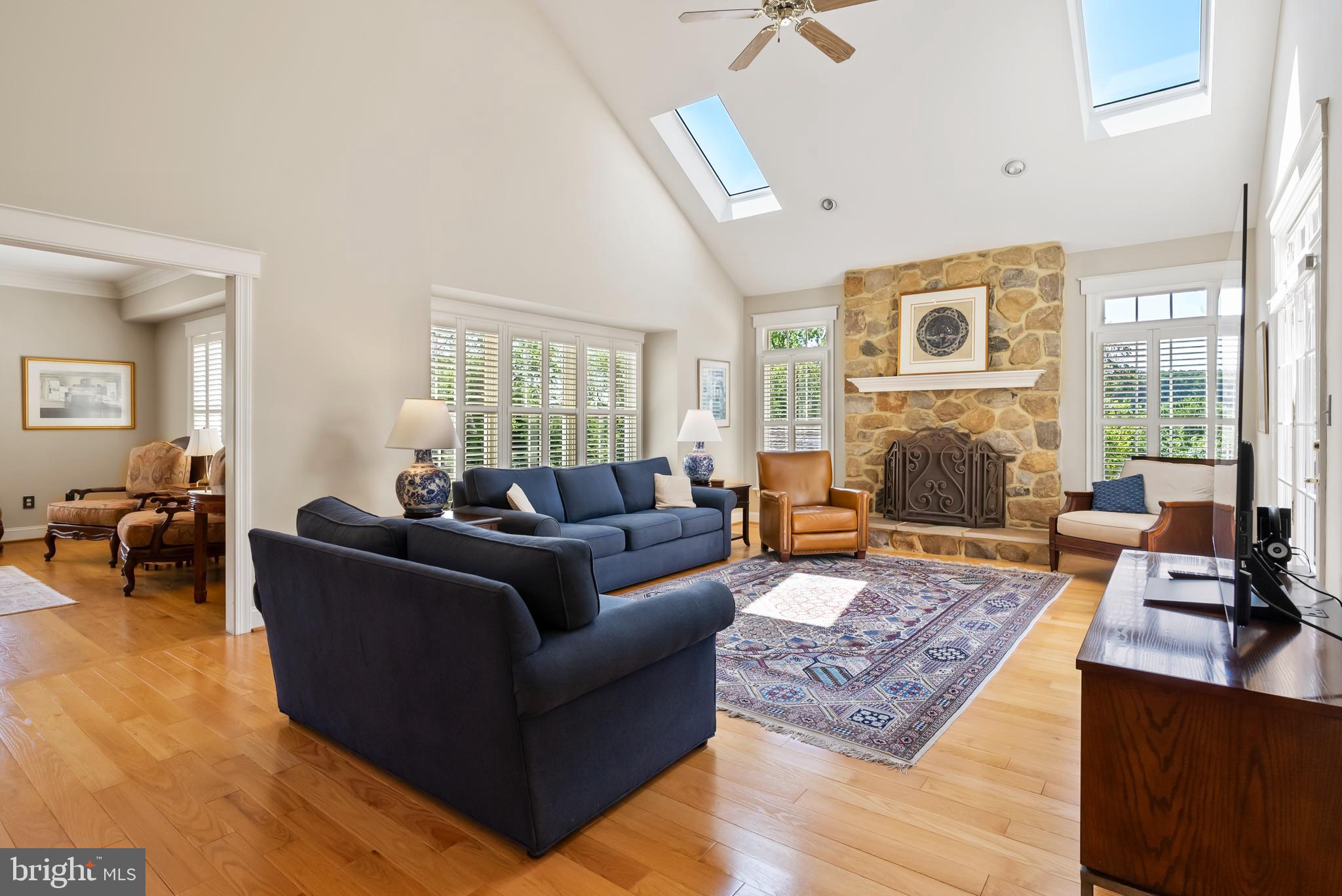 FOLLY HILL FARMS - Residential