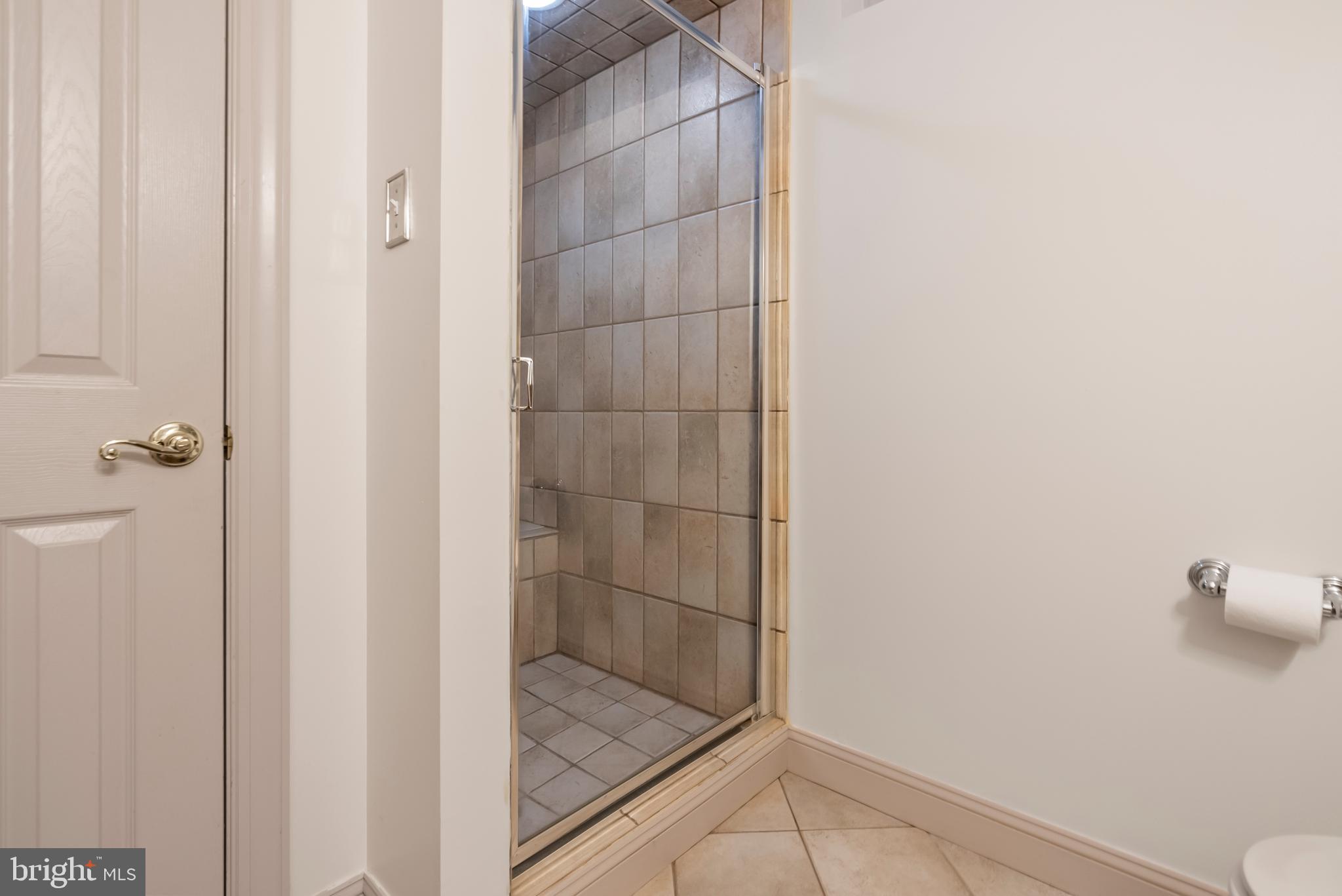 FOLLY HILL FARMS - Residential