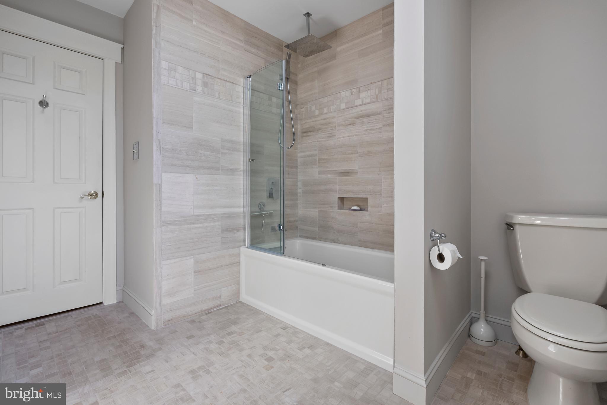 FOLLY HILL FARMS - Residential