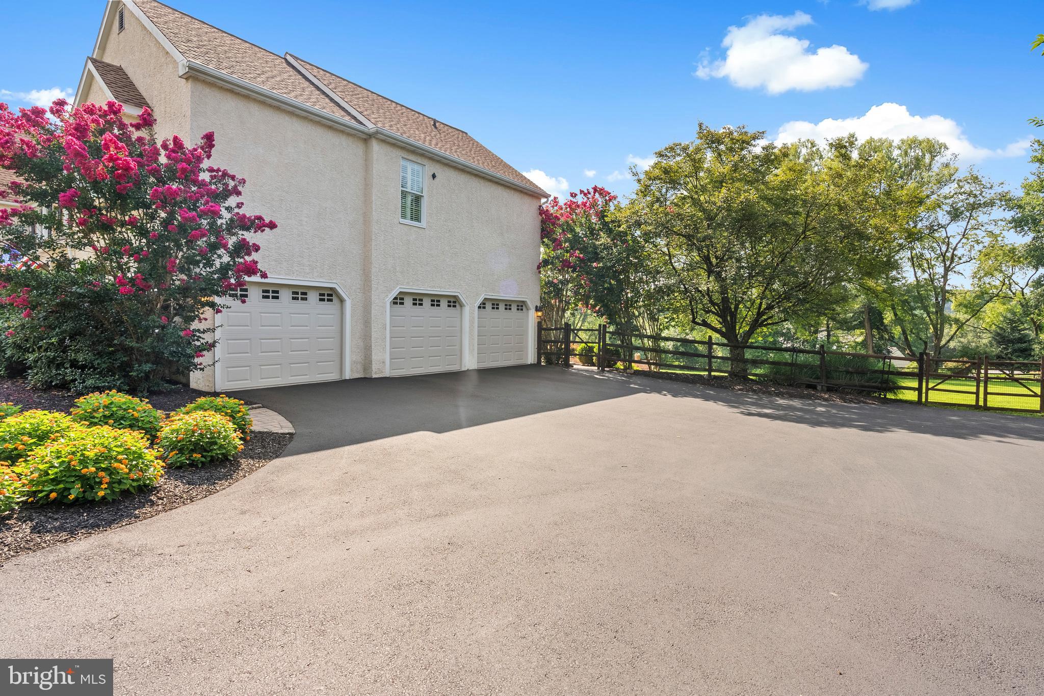 FOLLY HILL FARMS - Residential