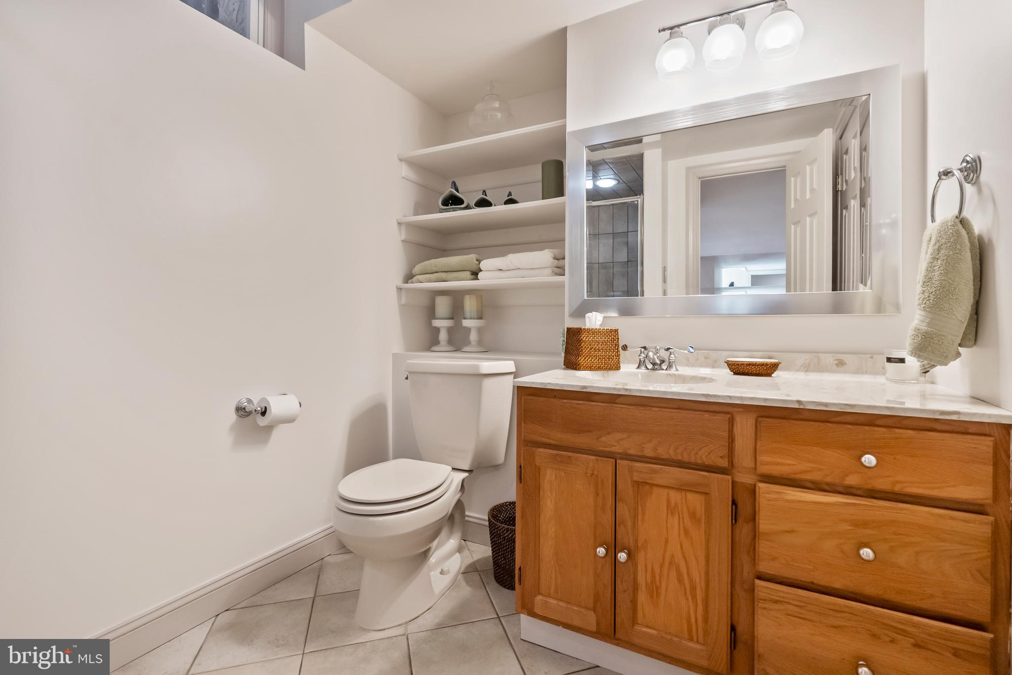 FOLLY HILL FARMS - Residential