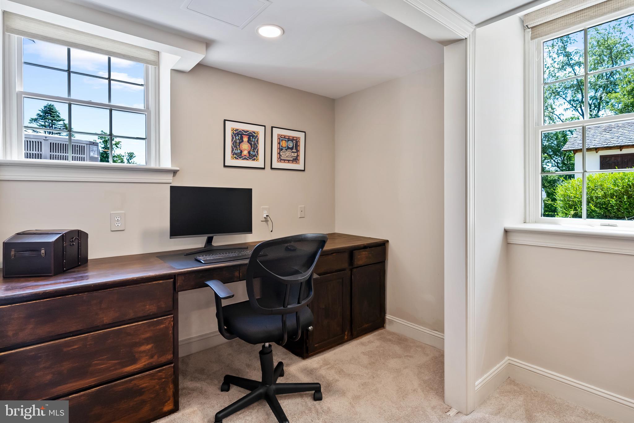 FOLLY HILL FARMS - Residential