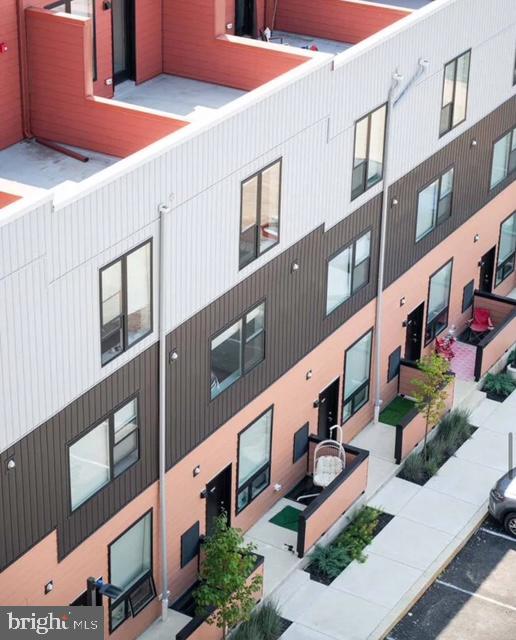 FAIRMOUNT - Residential Lease