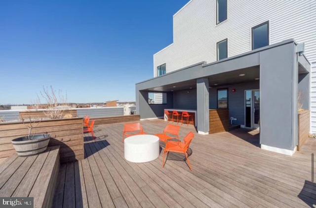 FAIRMOUNT - Residential Lease