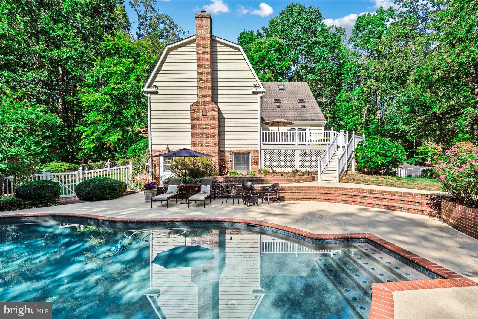 RIVER BLUFFS - Residential