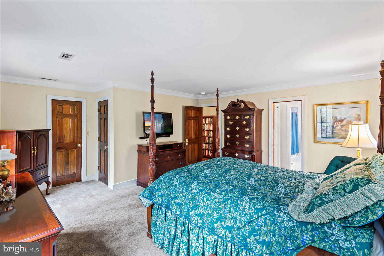 RIVER BLUFFS - Residential