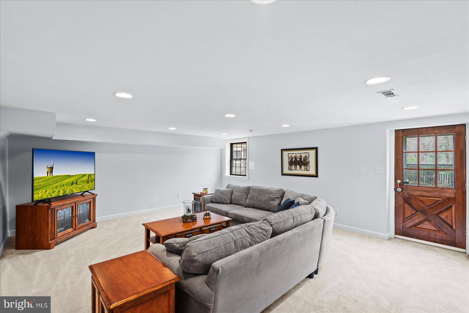 RIVER BLUFFS - Residential