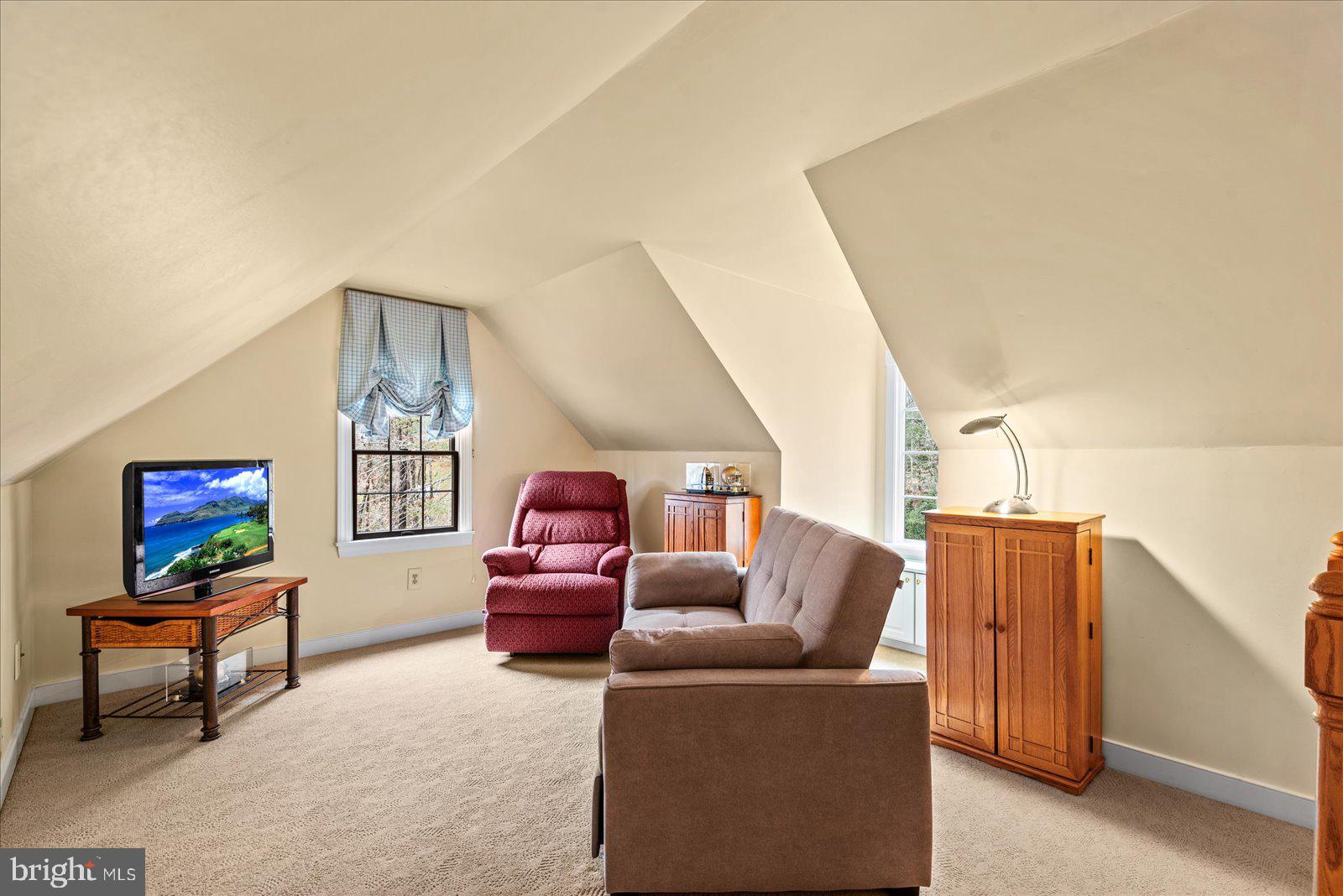 RIVER BLUFFS - Residential