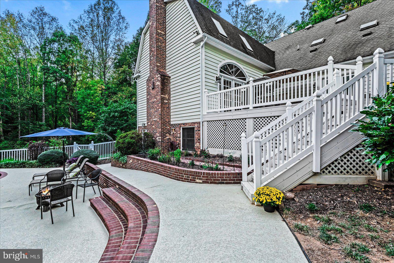 RIVER BLUFFS - Residential