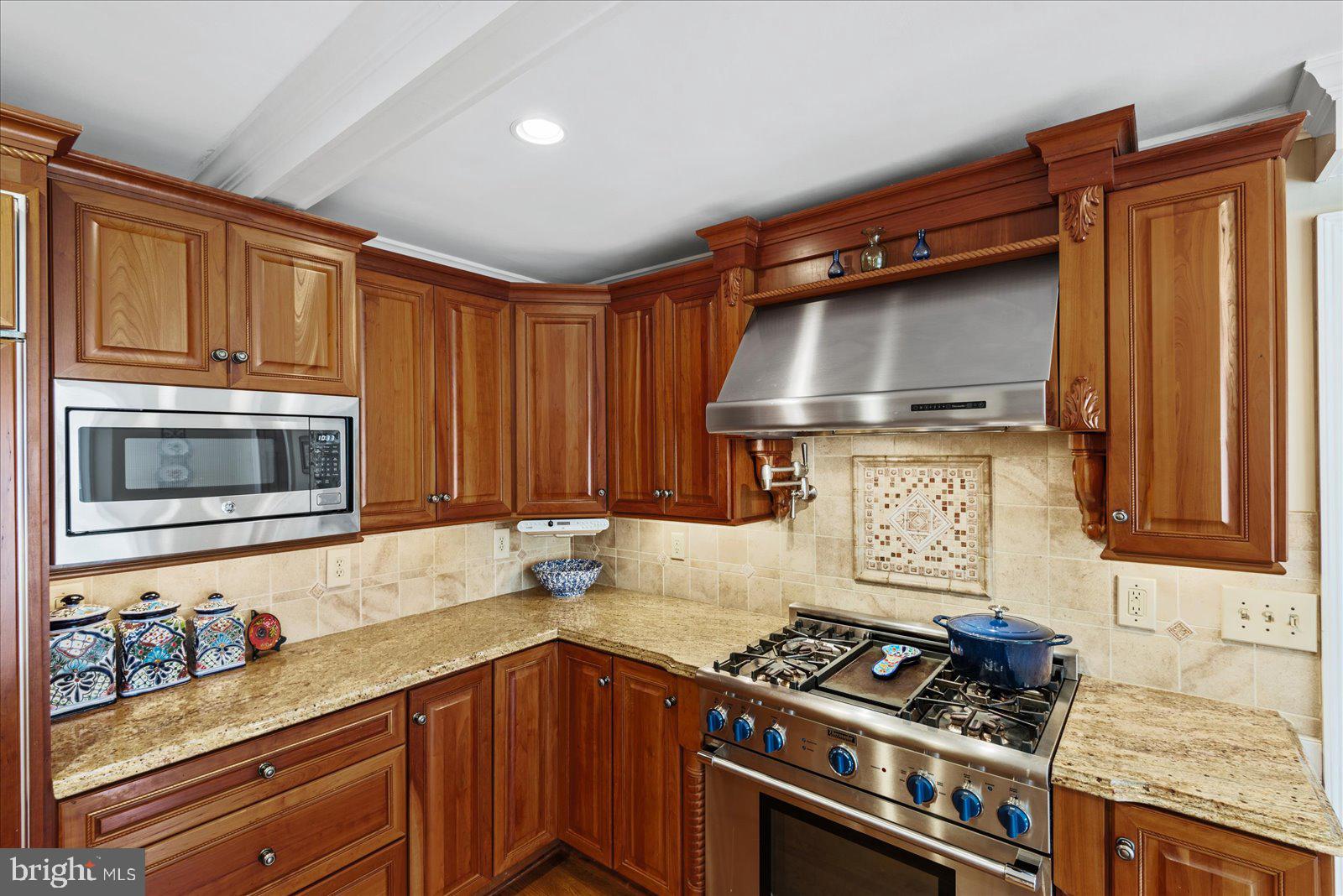 RIVER BLUFFS - Residential