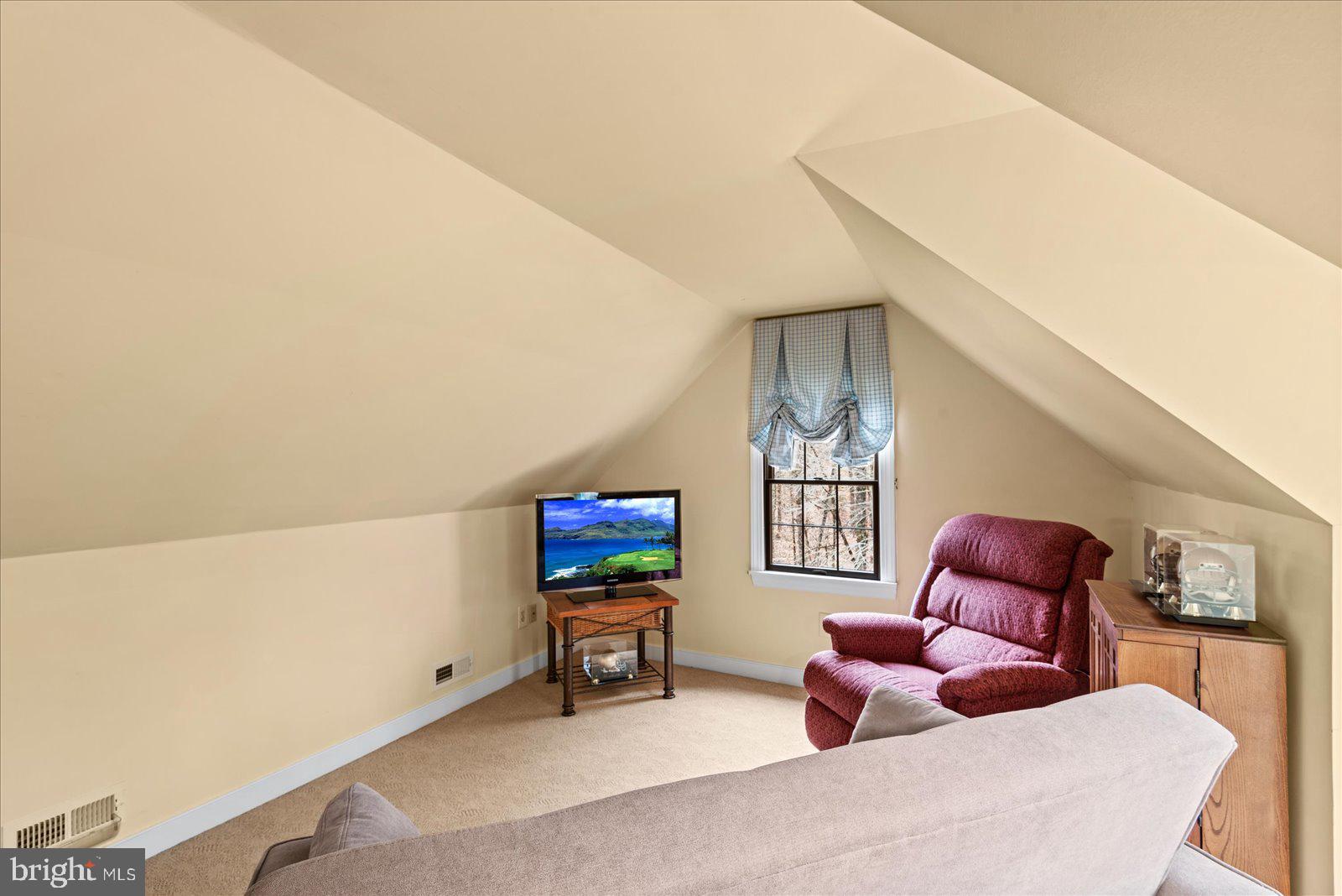 RIVER BLUFFS - Residential