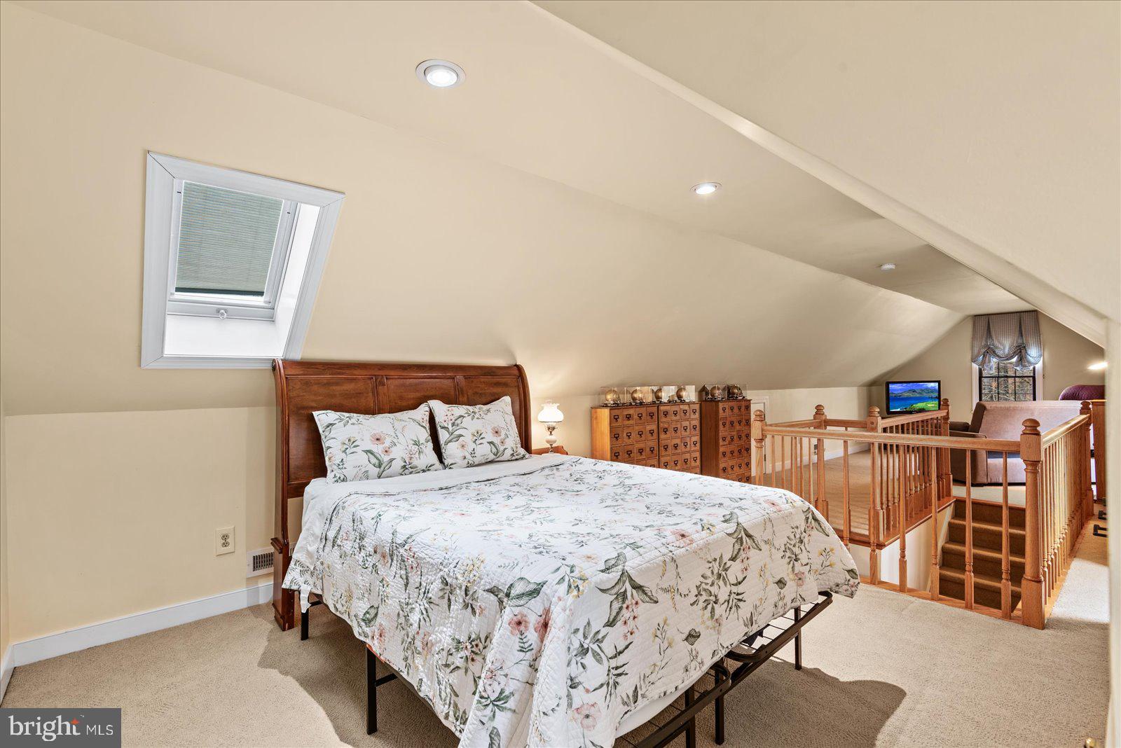 RIVER BLUFFS - Residential