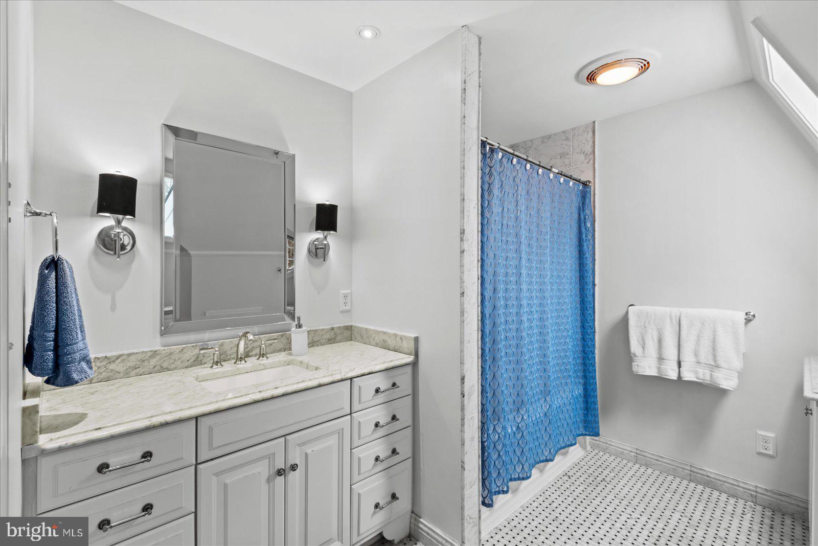 RIVER BLUFFS - Residential