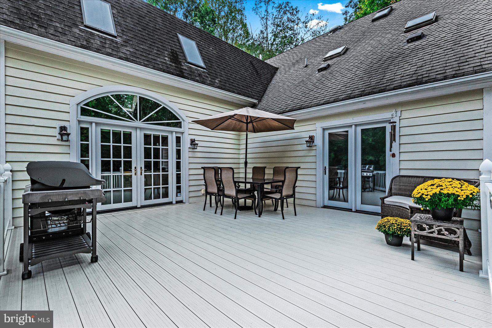 RIVER BLUFFS - Residential