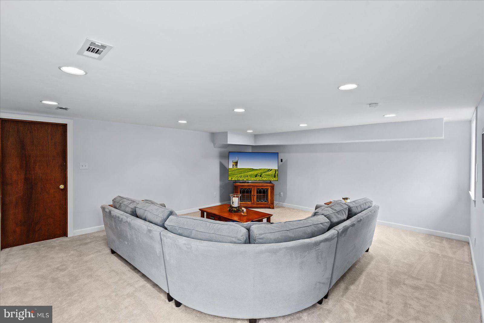 RIVER BLUFFS - Residential