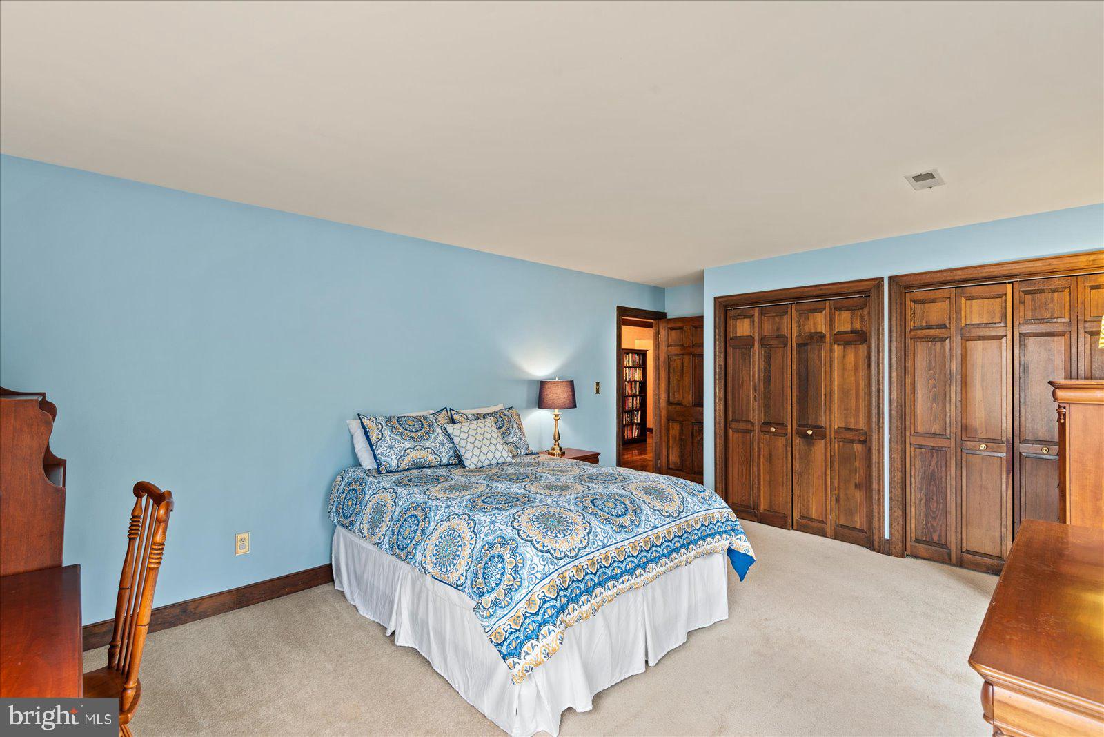 RIVER BLUFFS - Residential