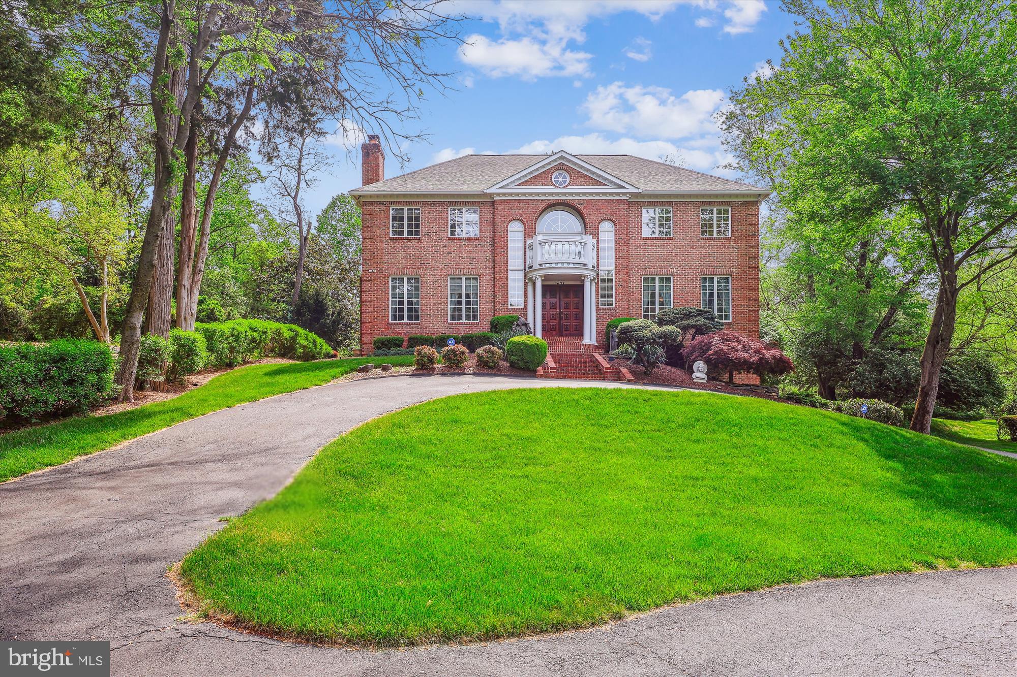 CEDARS OF MC LEAN - Residential