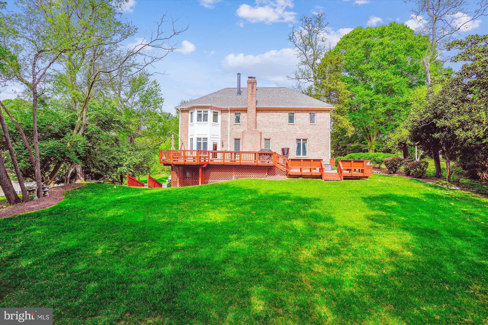 1071 SPRING HILL ROAD