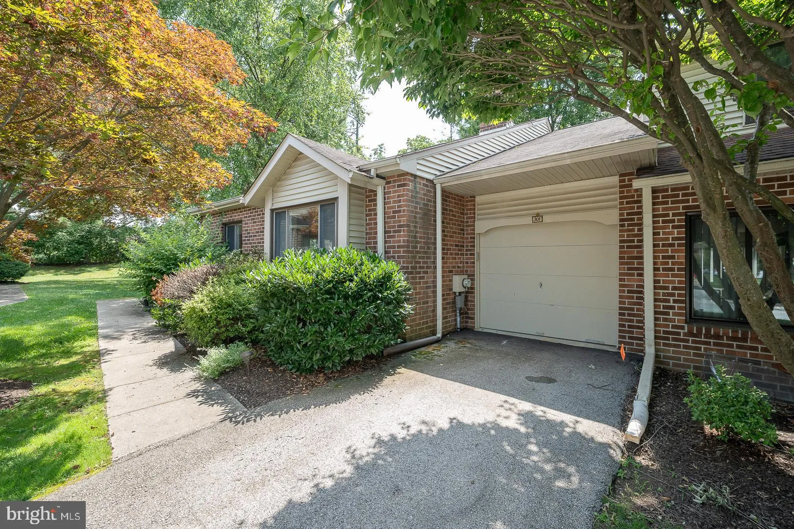 Wayne, Pennsylvania 19087, United States, 2 Bedrooms Bedrooms, ,2 BathroomsBathrooms,Residential,Active,200558