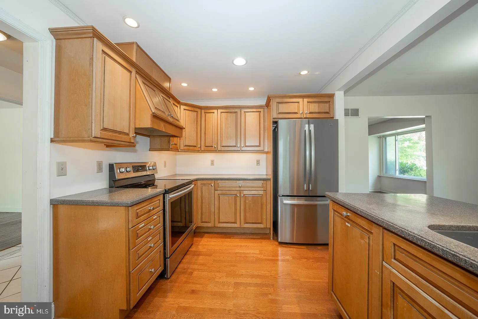 Wayne, Pennsylvania 19087, United States, 2 Bedrooms Bedrooms, ,2 BathroomsBathrooms,Residential,Active,200558