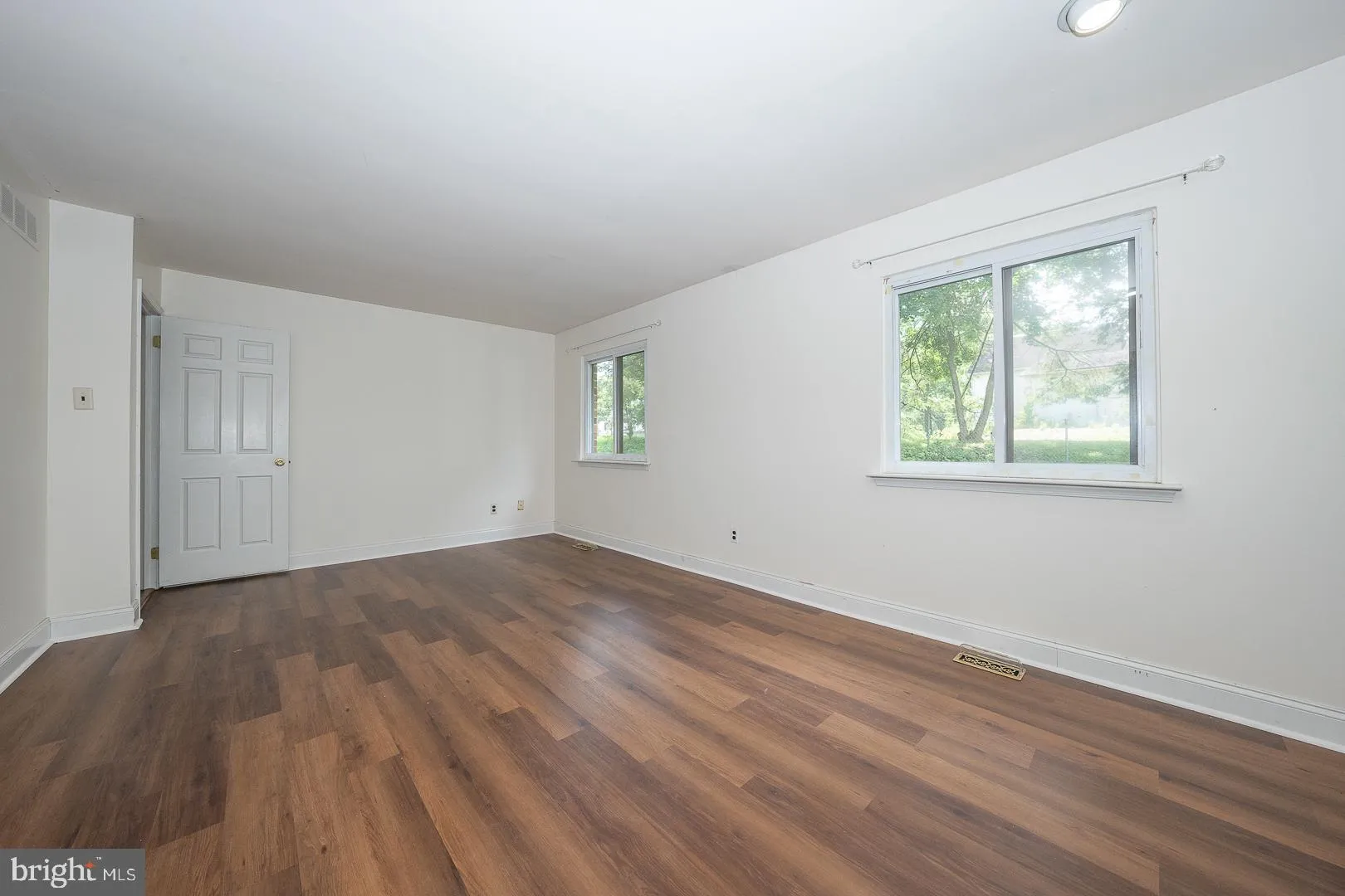 Wayne, Pennsylvania 19087, United States, 2 Bedrooms Bedrooms, ,2 BathroomsBathrooms,Residential,Active,200558