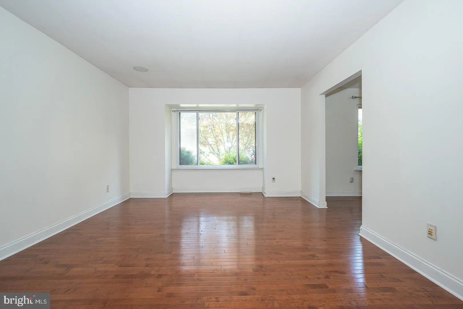 Wayne, Pennsylvania 19087, United States, 2 Bedrooms Bedrooms, ,2 BathroomsBathrooms,Residential,Active,200558