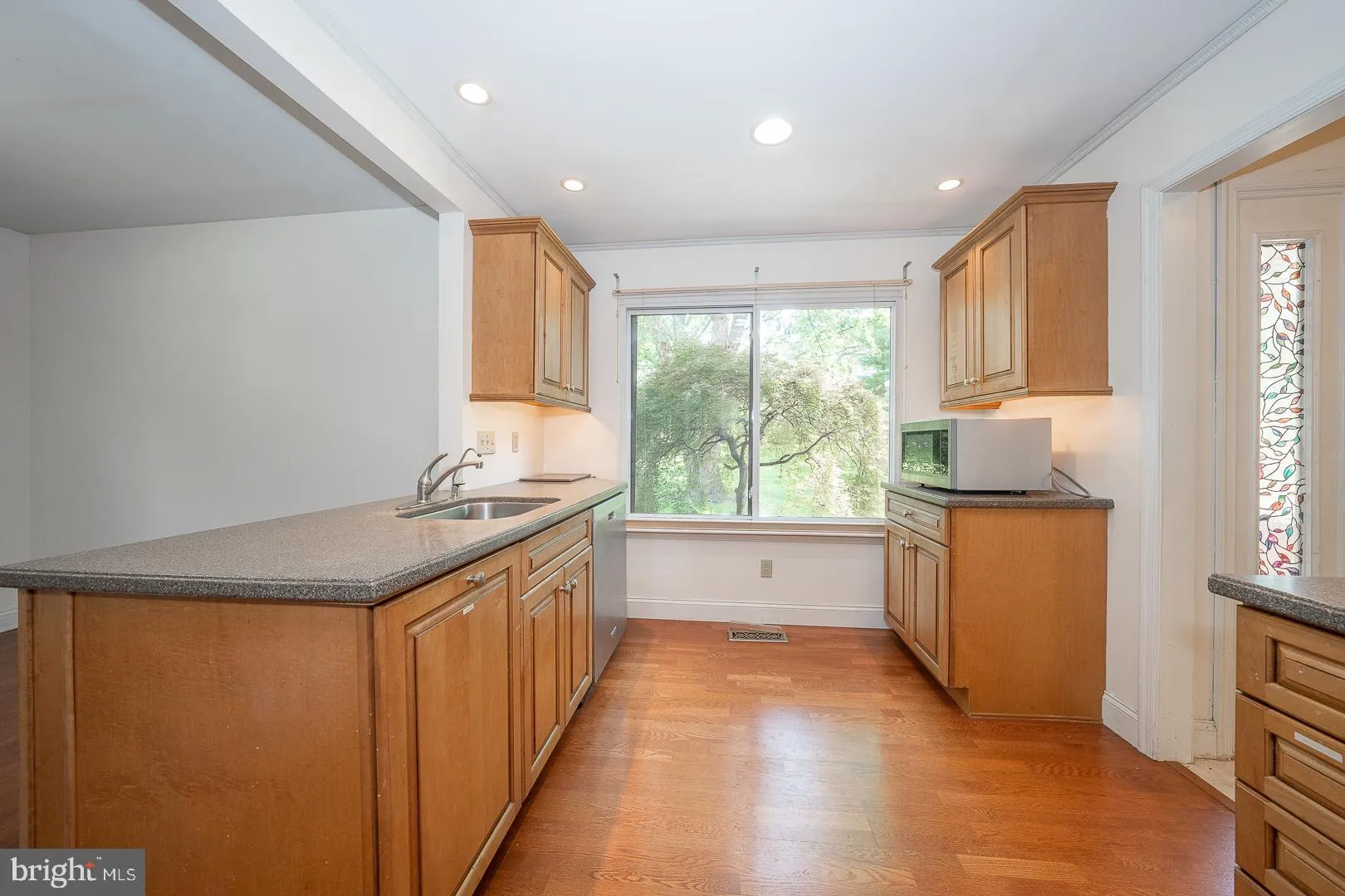 Wayne, Pennsylvania 19087, United States, 2 Bedrooms Bedrooms, ,2 BathroomsBathrooms,Residential,Active,200558