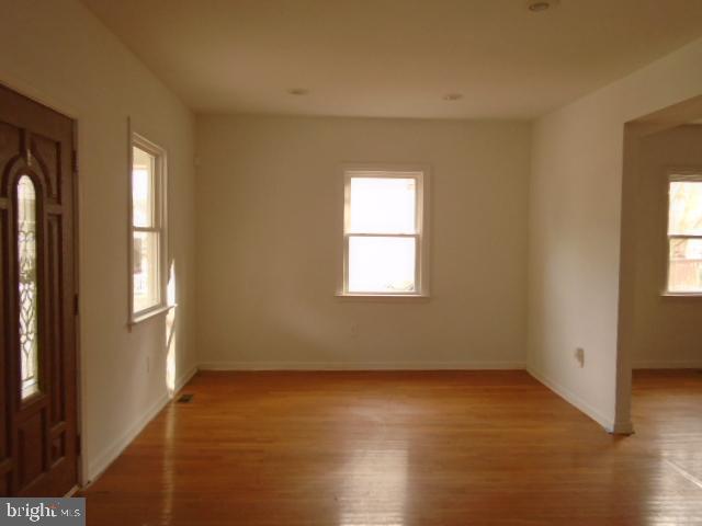 BELVEDERE SQUARE - Residential